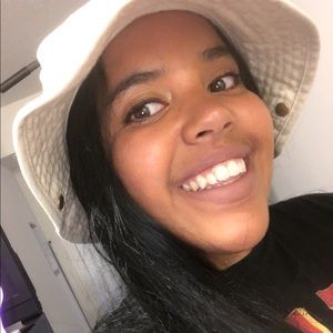 Meet your Posher, Keisha